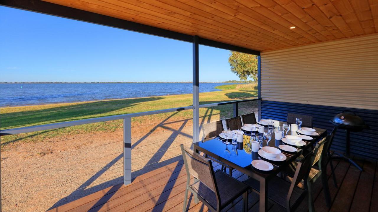 Lake Boga Caravan Park Exteriör bild