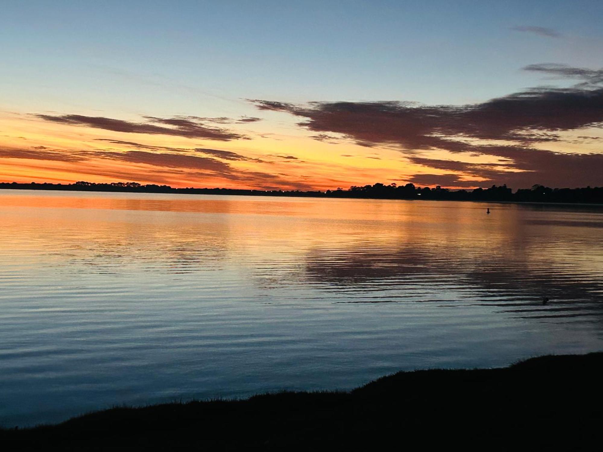 Lake Boga Caravan Park Exteriör bild